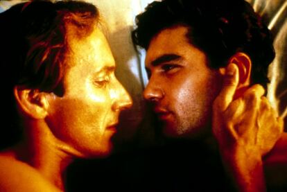 Eusebio Poncela y Antonio Banderas, amantes trágicos en 'La ley del deseo' (1987).