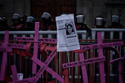 Algunos colectivos de madres que buscan a sus hijas desaparecidas se sumaron a la marcha. 