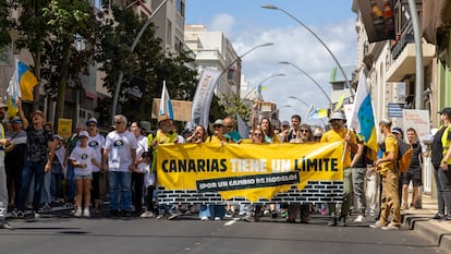Protesta por el turismo masivo en Tenerife.