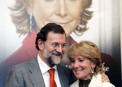 En 2006 se presentó su biografía "Esperanza Aguirre. La Presidenta", escrita por la periodista Virginia Drake