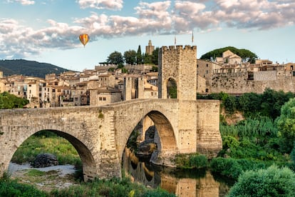 El puente romano de Besalú, en la Garrotxa (Girona).
