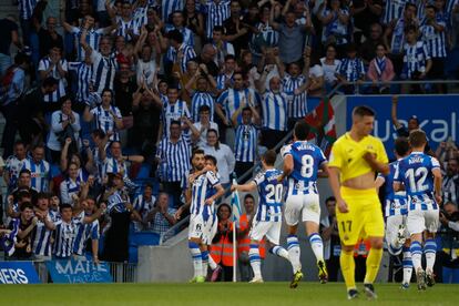 Los jugadores de la Real Sociedad celebran el gol de Brais Méndez ante el Villarreal.