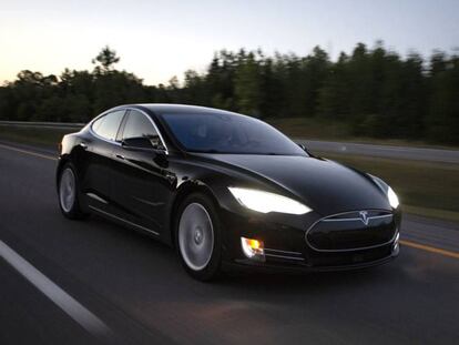 Tesla Model S.