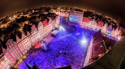 La Plaza Mayor de Wroclaw, durante los actos inaugurales de la capitalidad cultural europea. 