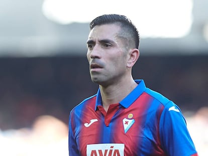 Charles Dias, durante un partido de la última temporada con el Eibar.