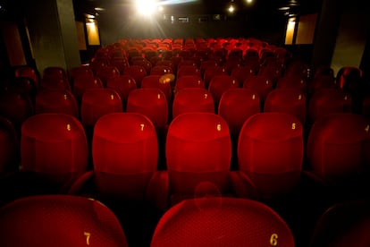 Una sala vacía en el centro de Madrid.