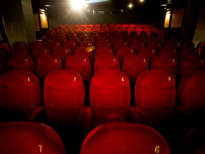 Una sala vacía en el centro de Madrid.