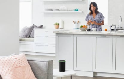 El Amazon Echo detecta la voz de forma clara aunque no se esté justo al lado del altavoz.