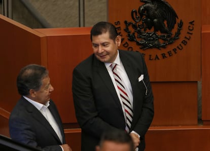 Alejandro Armenta, presidente de la mesa directiva del Senado y senador de Morena, durante una sesión de la cámara en agosto de 2022.