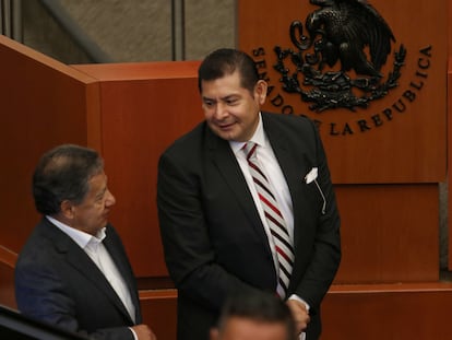 Alejandro Armenta, presidente de la mesa directiva del Senado y senador de Morena, durante una sesión de la cámara en agosto de 2022.