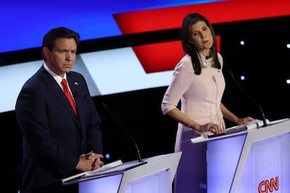 Florida Governor Ron DeSantis and Former U.S. Ambassador to the United Nations Nikki Haley as they participate in the Republican candidates' presidential in Des Moines, Iowa, U.S. January 10, 2024.