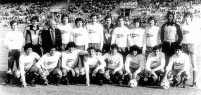 Maradona (el tercero por abajo desde la derecha) en el partido de la AFE contra Rumania. 