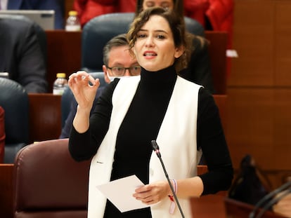 La presidenta de la Comunidad de Madrid, Isabel Díaz Ayuso, durante una sesión plenaria, en la Asamblea de Madrid, el 10 de marzo.