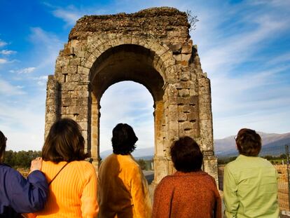 Arco de Cáparra.Zarza de Granadilla.Arquitectura romana S.I y II.Cáceres.Ruta de la Plata. Extremadura.España.