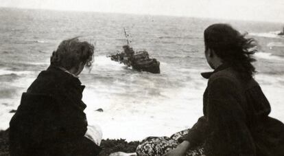 Naufrágio da corveta 'HMS Freesiade' da Marinha britânica ao largo da costa de Ferrol em 1947.