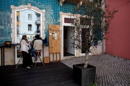 Exterior del restaurante, ubicado junto al jardín de las Amoreiras