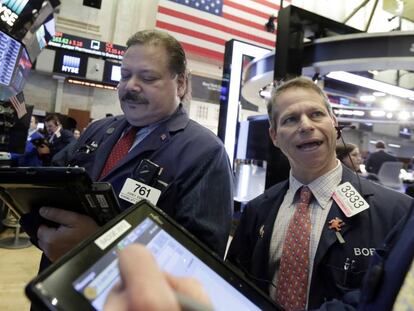 Operadores de Bolsa em Wall Street.