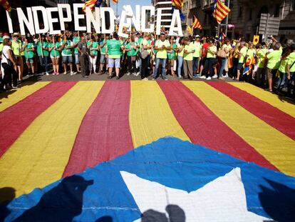 S&iacute;mbolos del independentismo catal&aacute;n en la Diada.