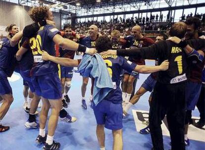 Los jugadores del Barcelona Borges festejan el triunfo.