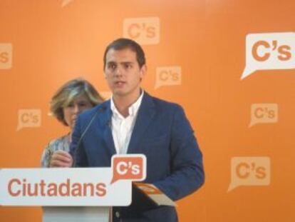 Albert Rivera Y Carmen De Rivera, diputados de Ciutadans en el Parlamento catalán.