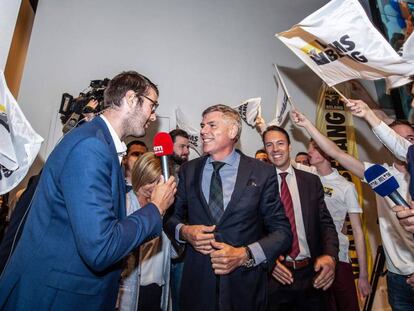 El líder del ultraderechista Vlaams Belang, Filip Dewinter, tras conocer los primeros resultados, este domingo.