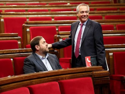 Oriol Junqueras y Pere Navarro en el Parlament.