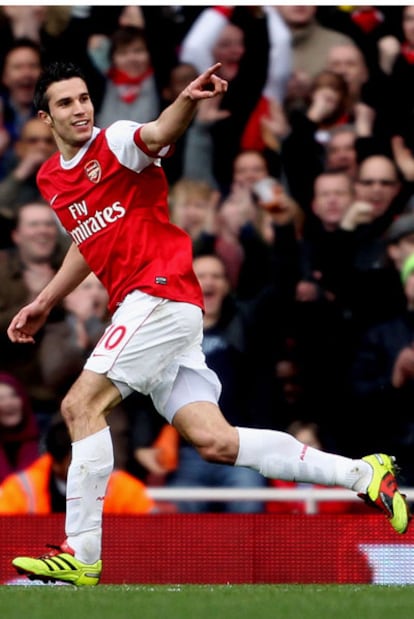 Van Persie celebra, el pasado sábado, un gol con el Arsenal.