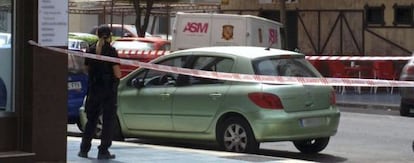 Inmediaciones de la zona en la que se ha encerrado el vecino de Torre del Mar.