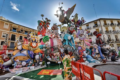 En la imagen la falla de Convento Jerusalén que ha obtenido el primer premio de Sección Especial.