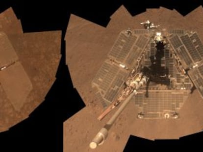 Autofotograf&iacute;a del robot `Opportunity&acute;, en Marte, del pasado marzo (derecha) en la que los paneles solares est&aacute;n m&aacute;s limpios de polvo que en enero (izquierda).