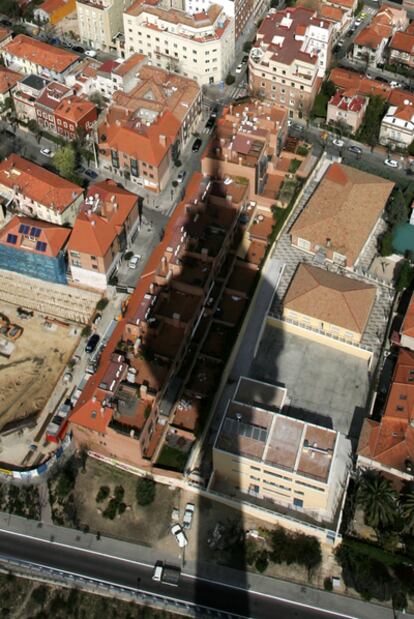 The shadow of Torrespaña in Madrid, the news headquarters of TVE.