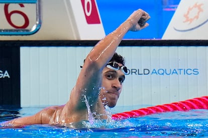 Hugo Gonzalez celebra su triunfo este viernes en el Mundial de natación de Doha.