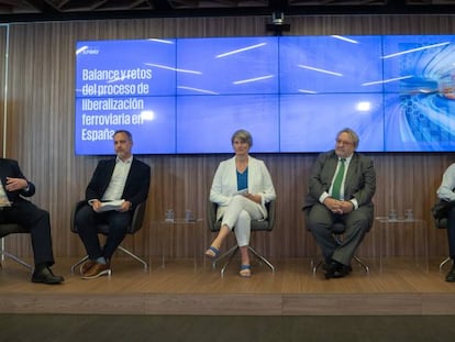 Panel de expertos que ha debatido esta mañana en KPMG el balance y retos de la liberalización ferroviaria.