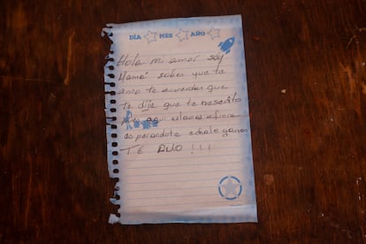 Una de las cartas que recibió Daniel Rodríguez de parte de su madre durante su días en el hospital.