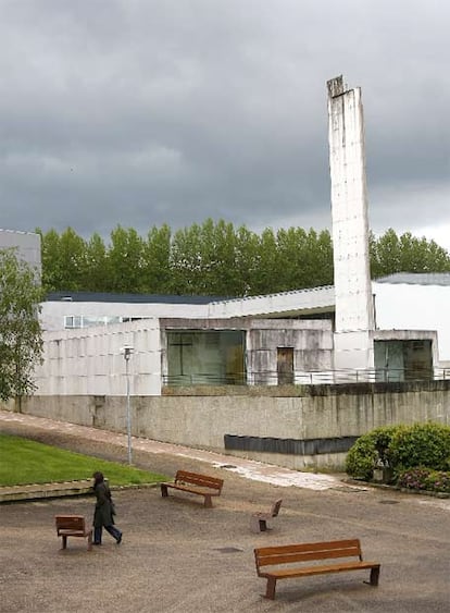 La iglesia de Fonti?as, en Santiago, es la ltima parroquia que ha consagrado el arzobispo