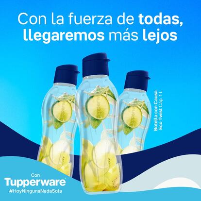 Las botellas con las que Tupperware busca apoyar a las nadadoras mexicanas.