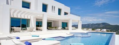 Vivienda de lujo situada en el puerto mallorquín de Andratx, actualmente en venta.