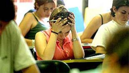 Alumnos de Bachillerato durante un examen de la Selectividad.