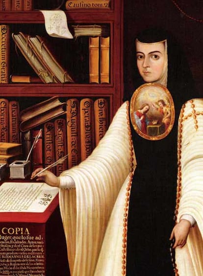 Uno de sus ensayos más celebrados es &#39;Las Trampas de la Fe&#39;, una biografía crítica de Sor Juana Inés de la Cruz, una monja mexicana del siglo XVII, además de escritora y poeta.