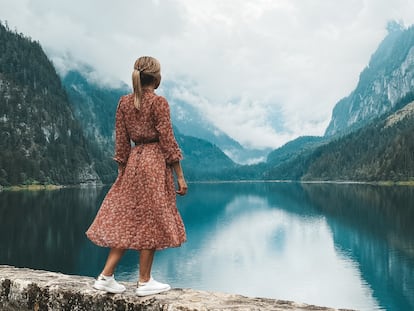 Diez vestidos largos de entretiempo, en varias tallas y estampados, a estrenar en otoño