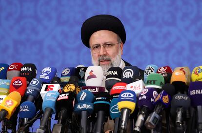 El presidente electo de Irán, Ebrahim Raisí, durante la conferencia de prensa de este lunes.