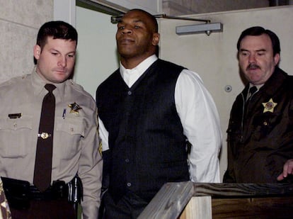 Mike Tyson, en una detención de 1999.