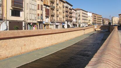 El río Queiles a su paso por Tarazona (Zaragoza).