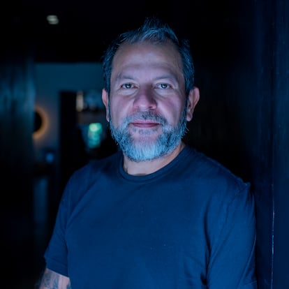 El chef mexicano Enrique Olvera posa para un retrato en su restaurante Pujol el día 17 de abril de 2024 en Ciudad de México.