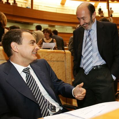 Rubalcaba, en el Congreso con Zapatero.