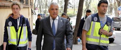 Luis Pineda en el momento de su detención.