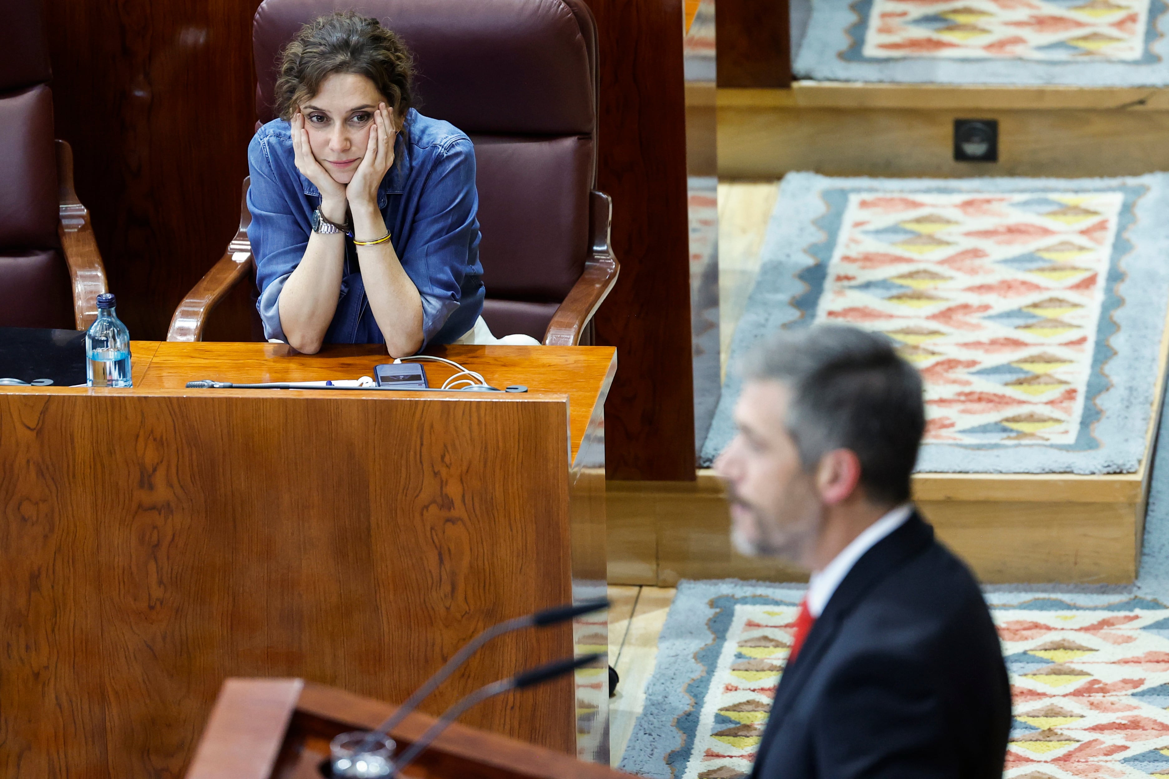 Almeida se abre a que el Ayuntamiento actúe frente a la acampada de Sol si “se prolonga en el tiempo” y Ayuso acusa al Gobierno de inacción