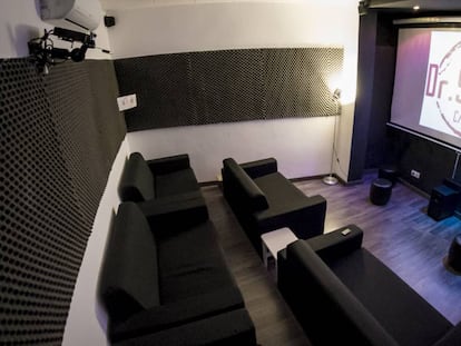 La sala de cine de Dr. Steam