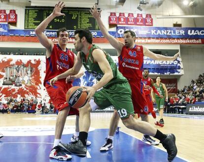 Papaloukas y Kaun presionan a San Emeterio