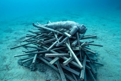 'La pira inmortal', otra de las obras sumergidas en Lanzarote.